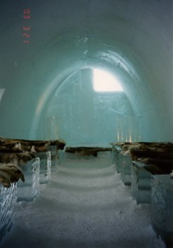 氷の教会