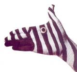 hand_zebra.jpg