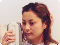 モデルさんのお肌の明度測定中