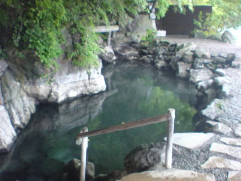 北海道<b>支笏湖</b>を望む露天風呂が有名な丸駒<b>温泉</b>！