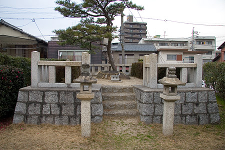 猪子石の神社-2